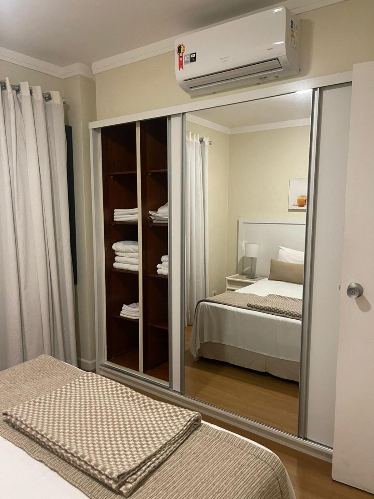 Itaim Bibi Alto Padrao Apto 92 * São Paulo